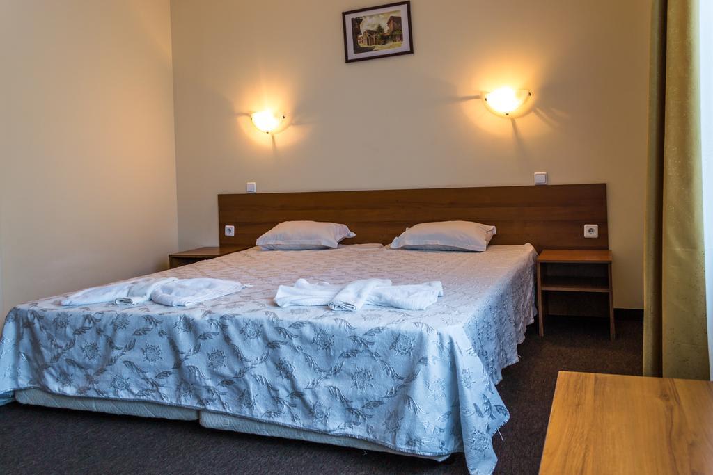 Sandor Hotel Nesebar Buitenkant foto