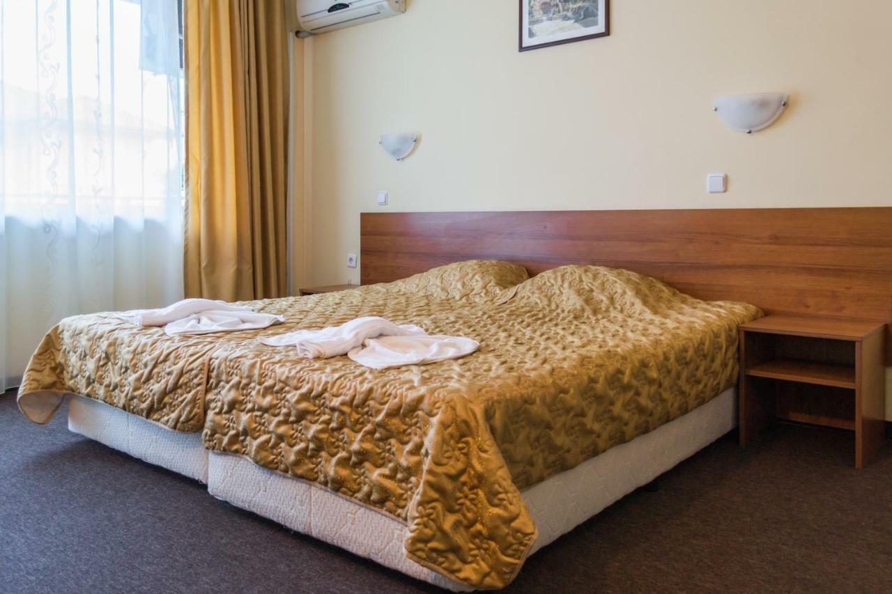 Sandor Hotel Nesebar Buitenkant foto
